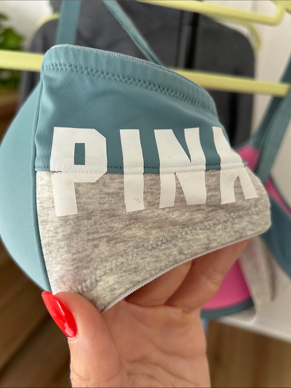 Victorias Secret PINK T-Shirt Bra. Size 34DD. Underwire/padded. - Picture 5 of 5